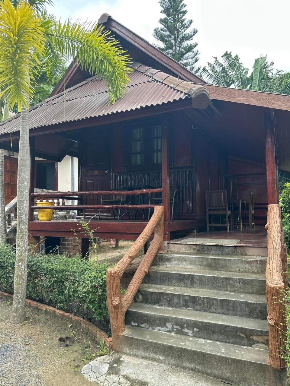 Buddha Raksa Thong Nai Pan Yai Dış mekan fotoğraf